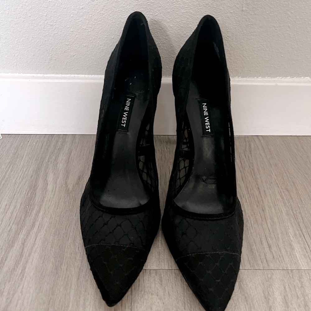 Never Worn Nine West Black Pumps size 9.5